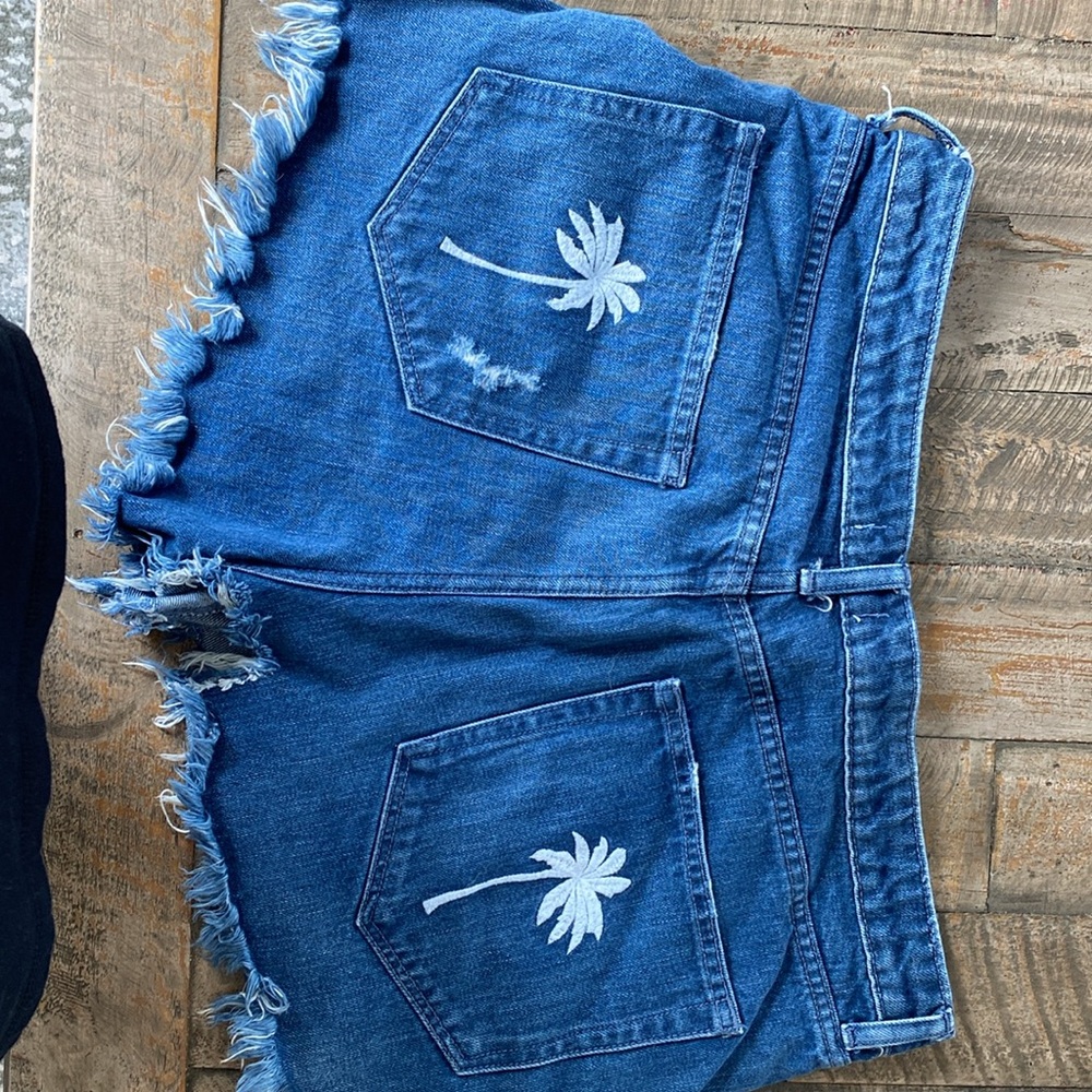 NWT Show Me Your Mumu Houston Jean Shorts Size 32 - Picture 8 of 10